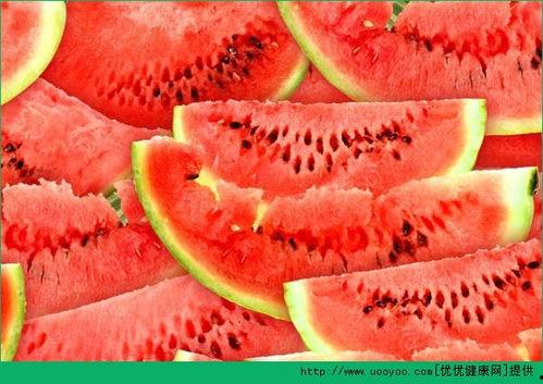 睡觉前吃口瓜,助眠养生两不误